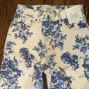 Abercrombie & Fitch 90's Ultra High Rise Straight Leg Jeans Floral Print 28 6 R